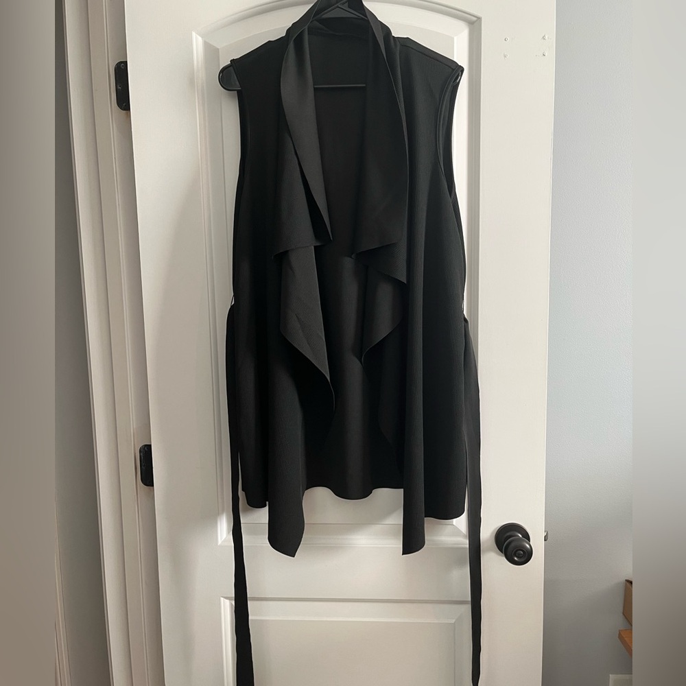 SHEIN Sleeveless Waterfall Tie Vest